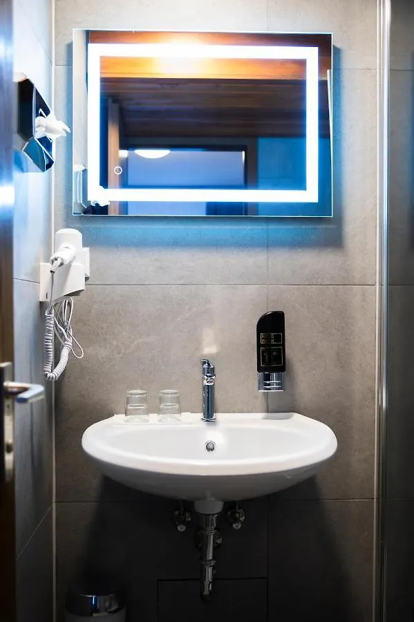Hotel Hansa Stuttgart City 3*,